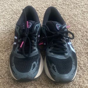 ASICS gel-nimbus 21 - womens 7.5